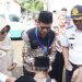 Peduli Stunting, Bupati Pandeglang Bagikan Susu Kepada Ratusan Siswa di Sobang