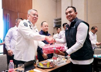 HUT RI Ke-80, Ribuan Bendera Merah Putih Dibagikan Oleh Pemkot Tangsel