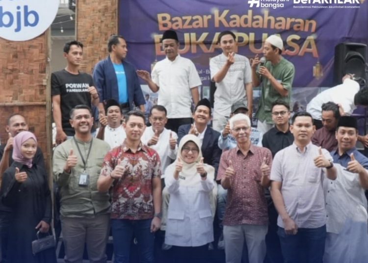 Bupati Pandeglang Resmikan Bazar Takjil Porwan: Dorong Ekonomi Lokal dan UMKM