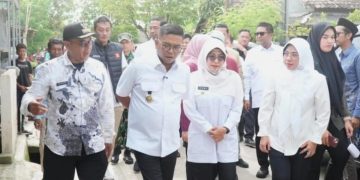 Pemkab Pandeglang Dampingi Gubernur Tinjau Jalan Bang Andra, Bupati Dewi Apresiasi Program Bang Andra Tingkatkan Pertumbuhan Ekonomi